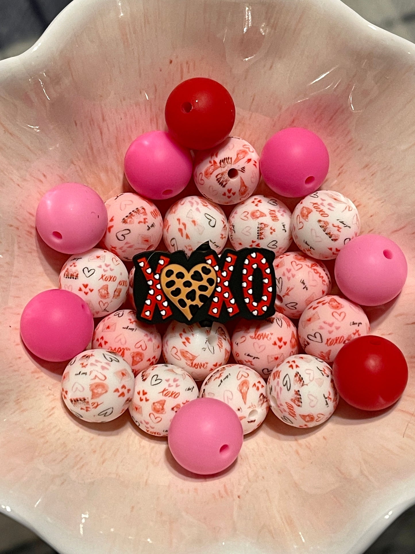 Vintage Valentine Printed 15mm Round