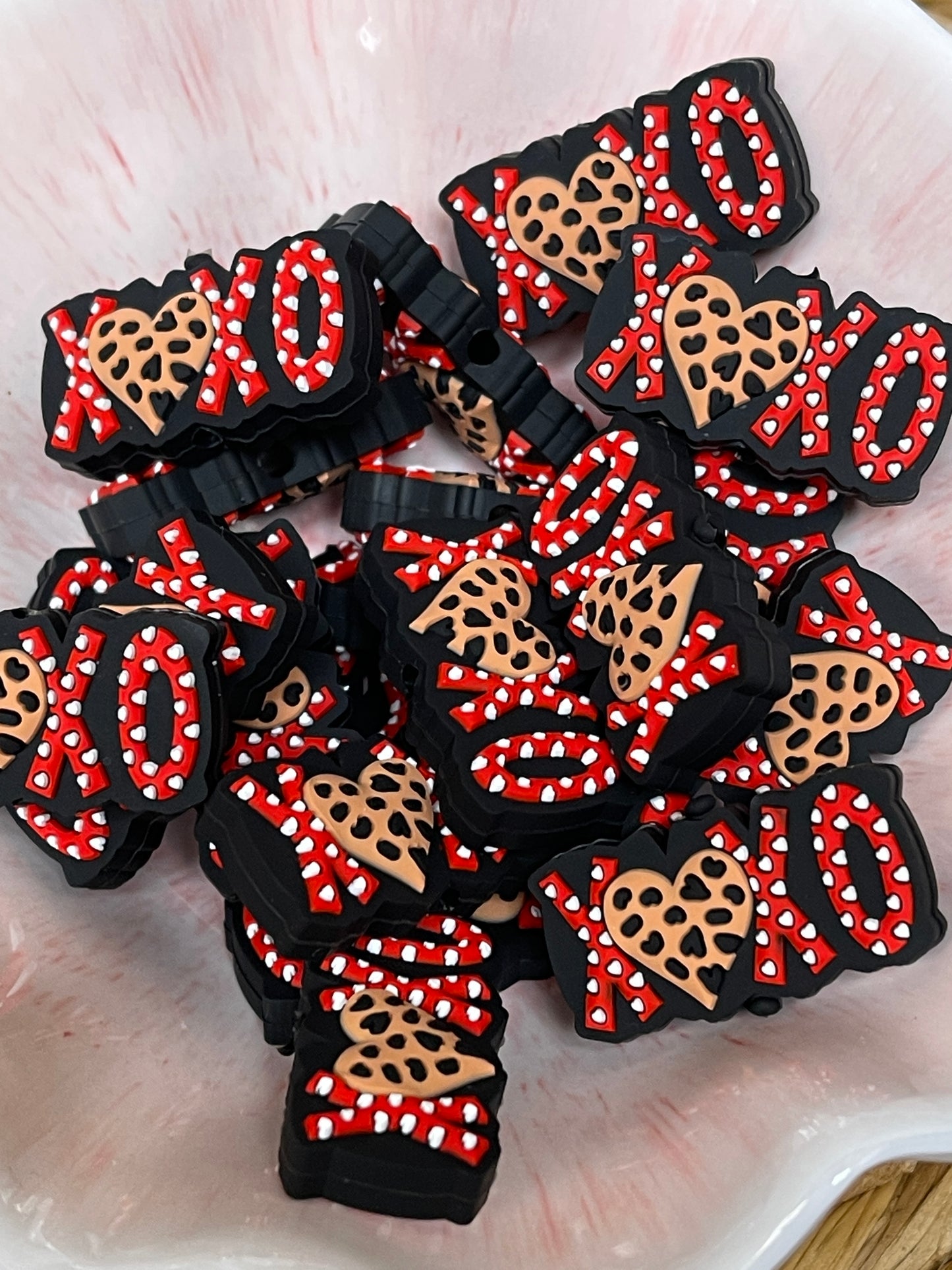 XOXO Leopard Valentine Focal