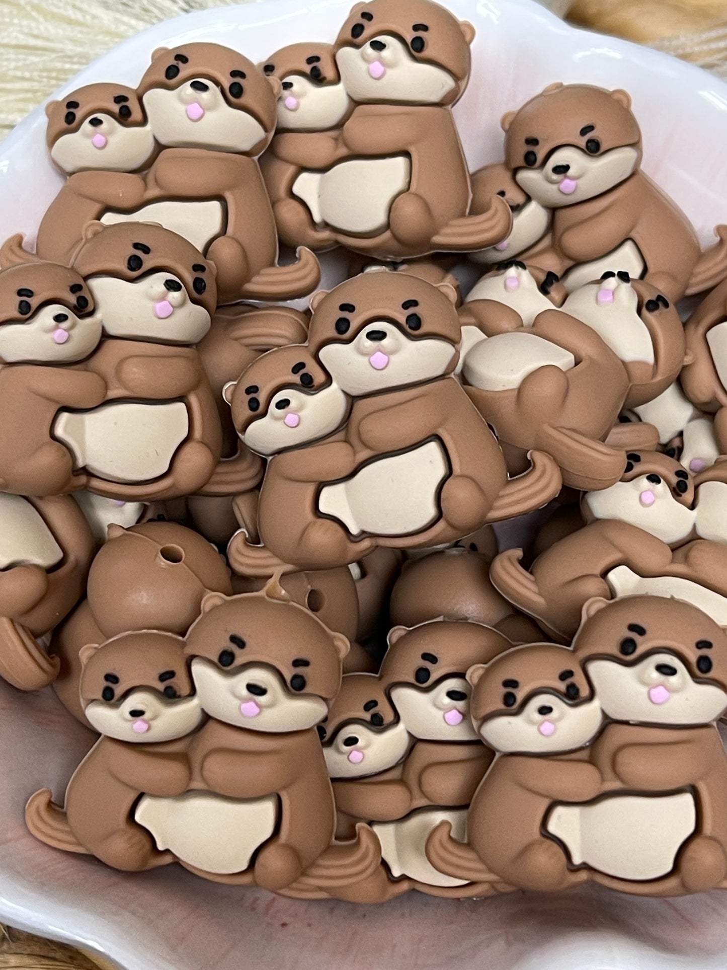 3D Momma and Baby Otter Tan Focal