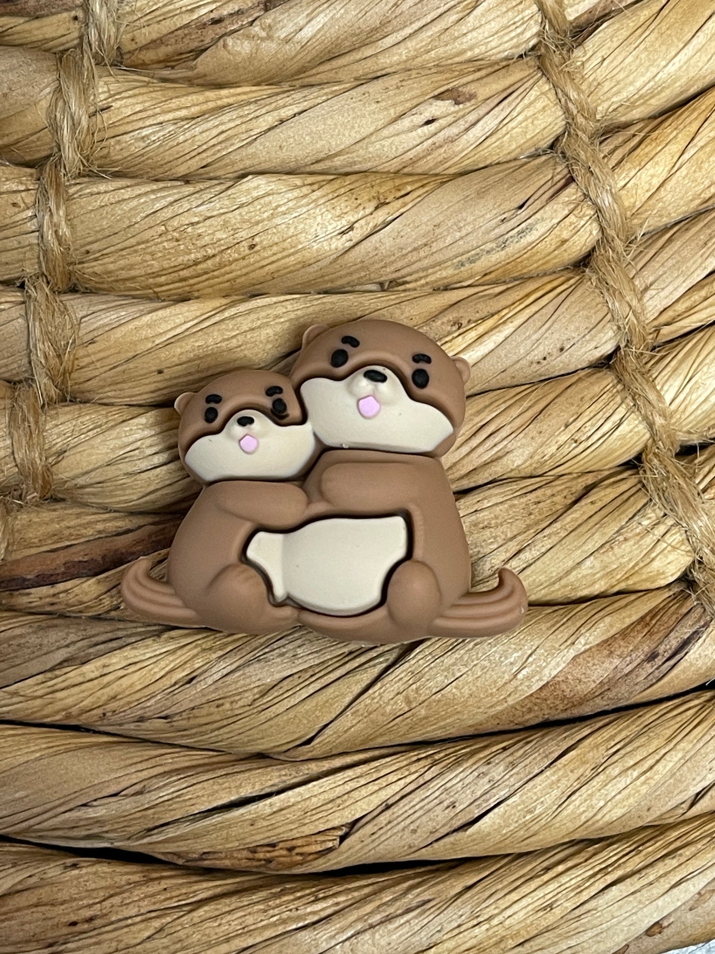 3D Momma and Baby Otter Tan Focal