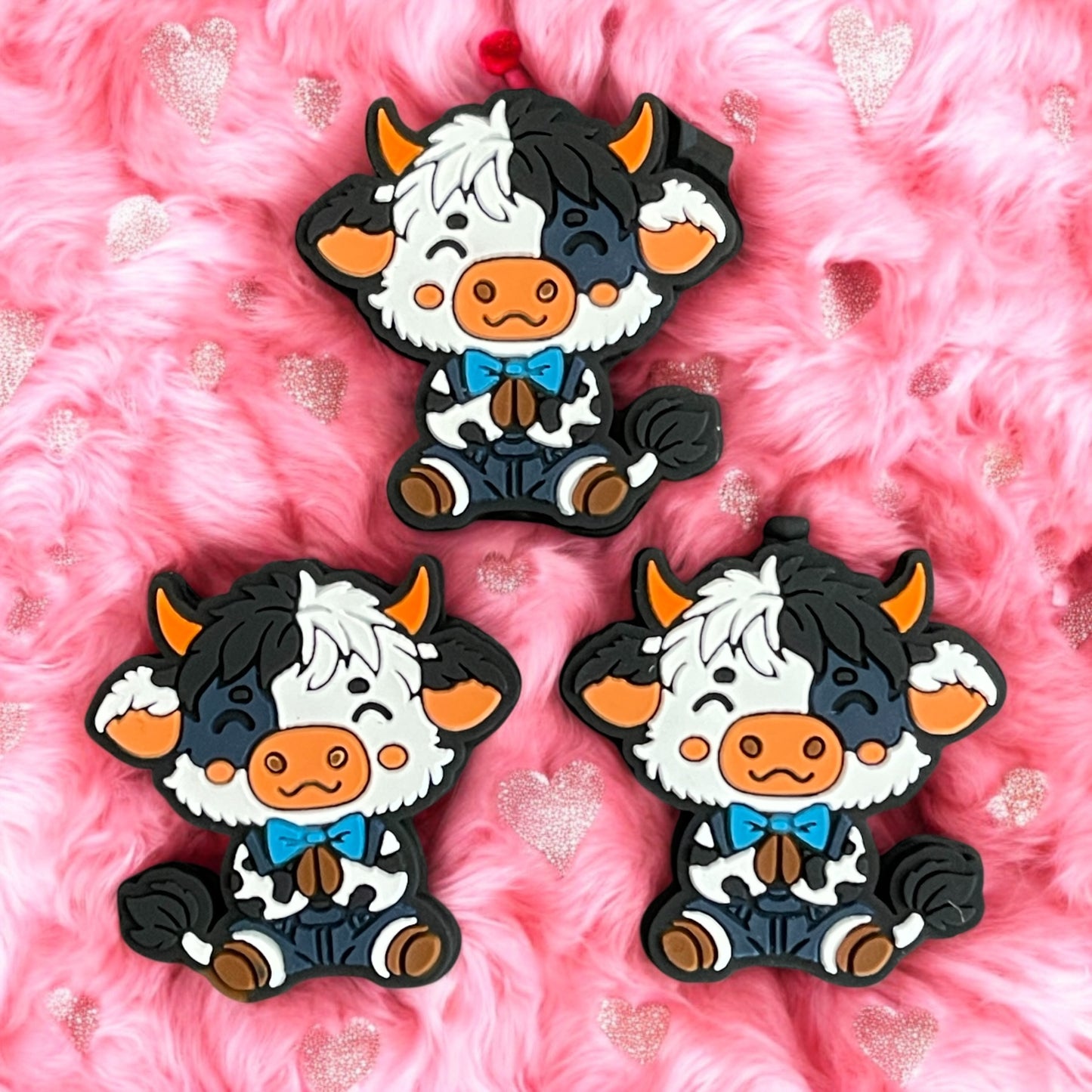 Tyson Bowtie Highland Cow Focal