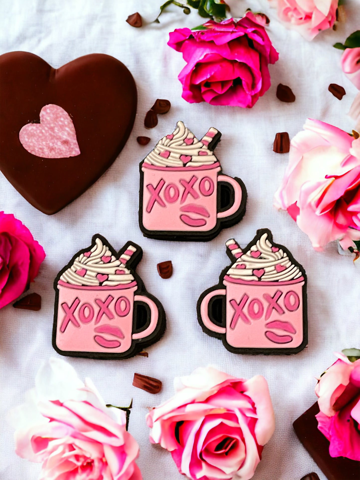 XOXO Latte Focal
