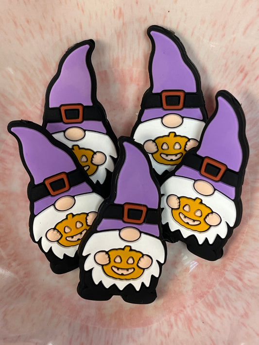 Pumpkin Gnome Focal