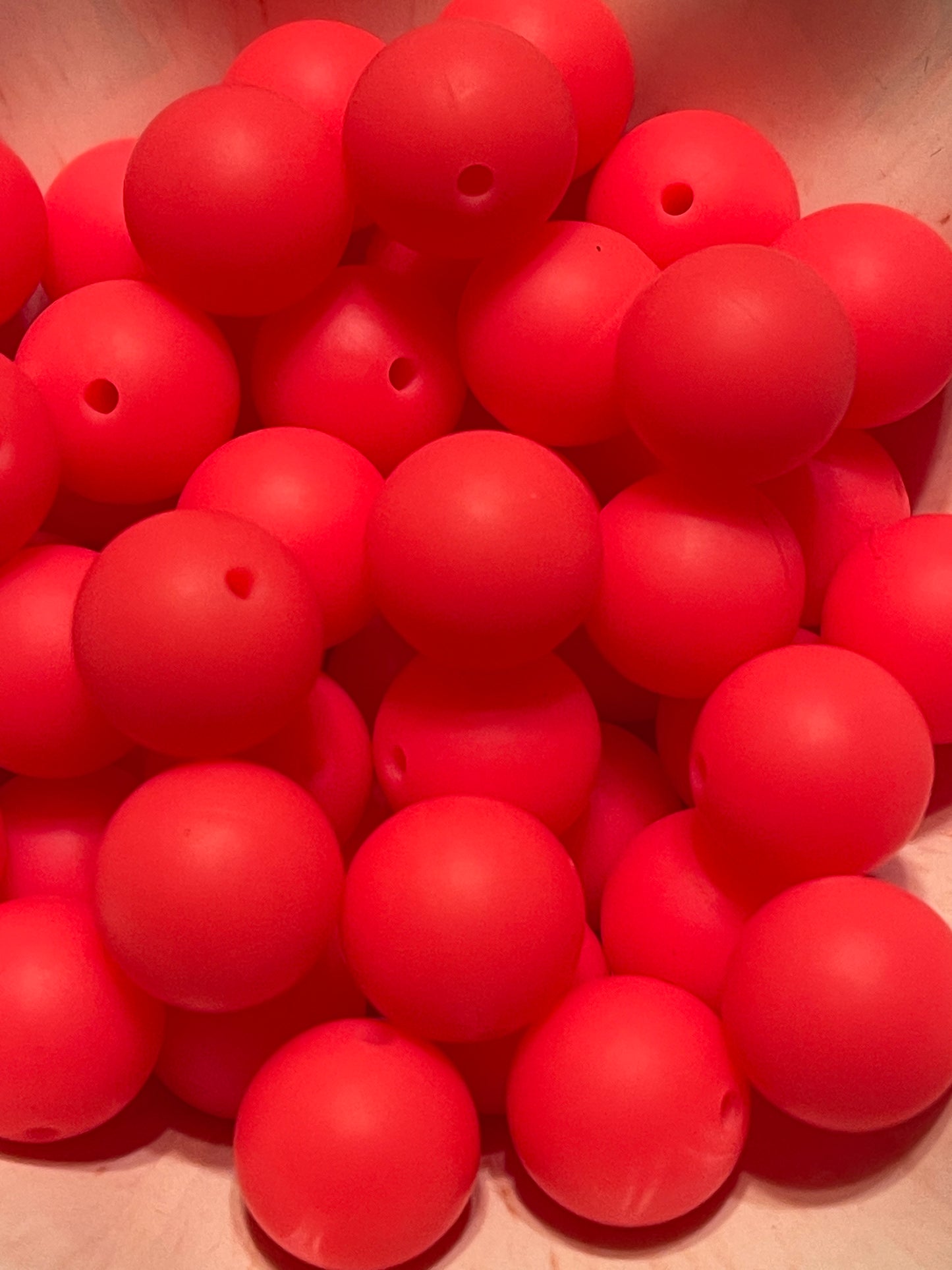 Shock Pink 15mm round
