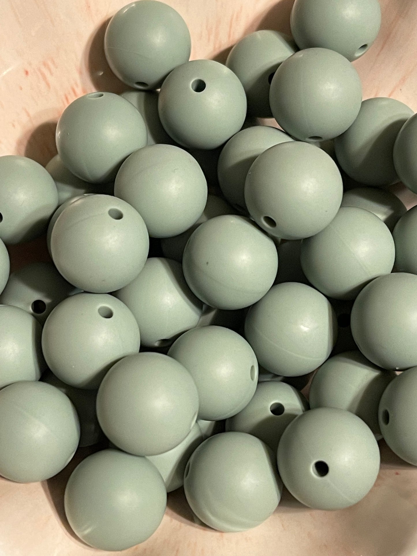 Dark Grey Green 15mm round
