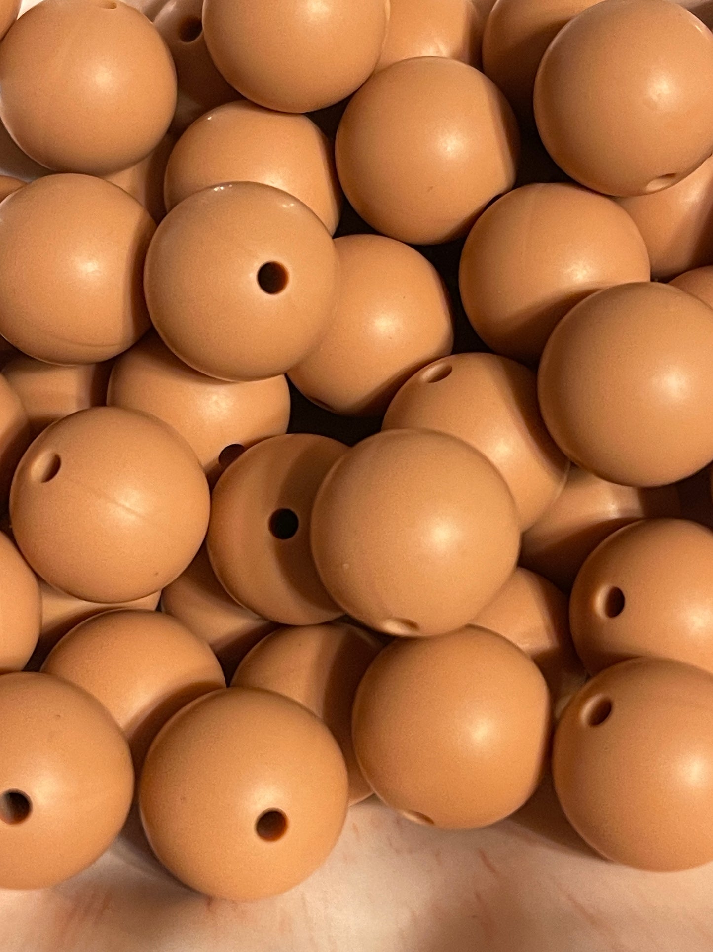 Dusty Coral 15mm round
