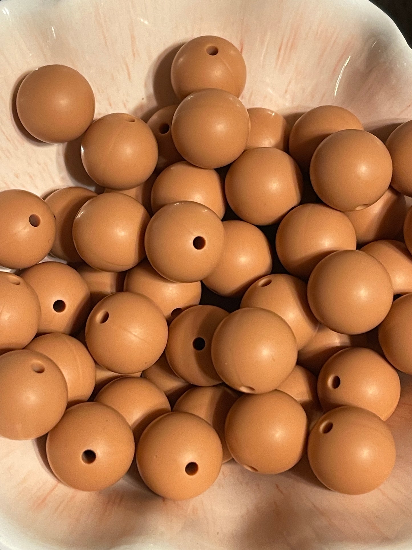 Dusty Coral 15mm round