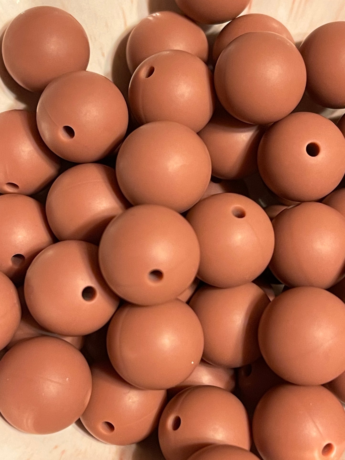 Light Mahogany 15mm round