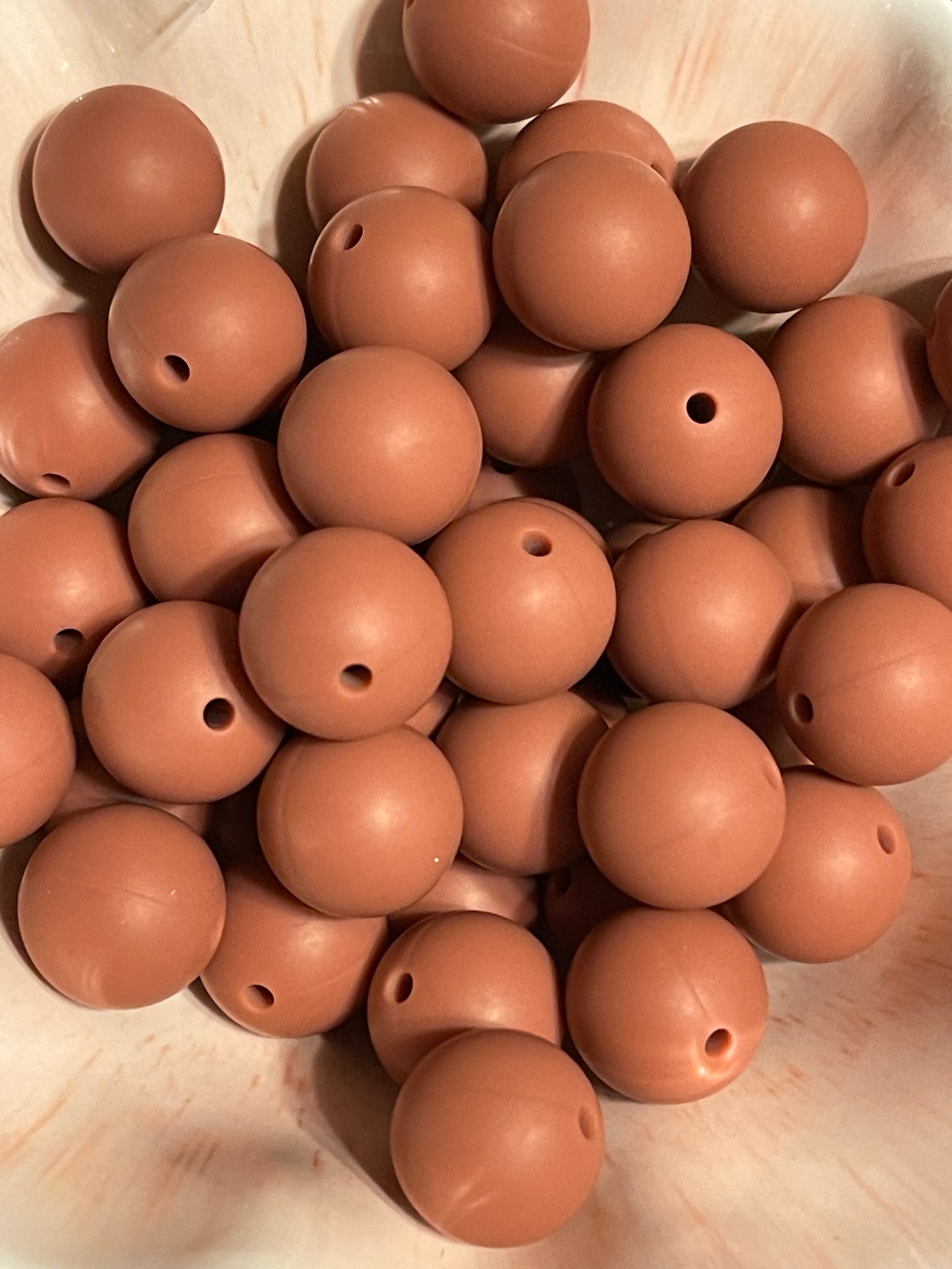 Light Mahogany 15mm round