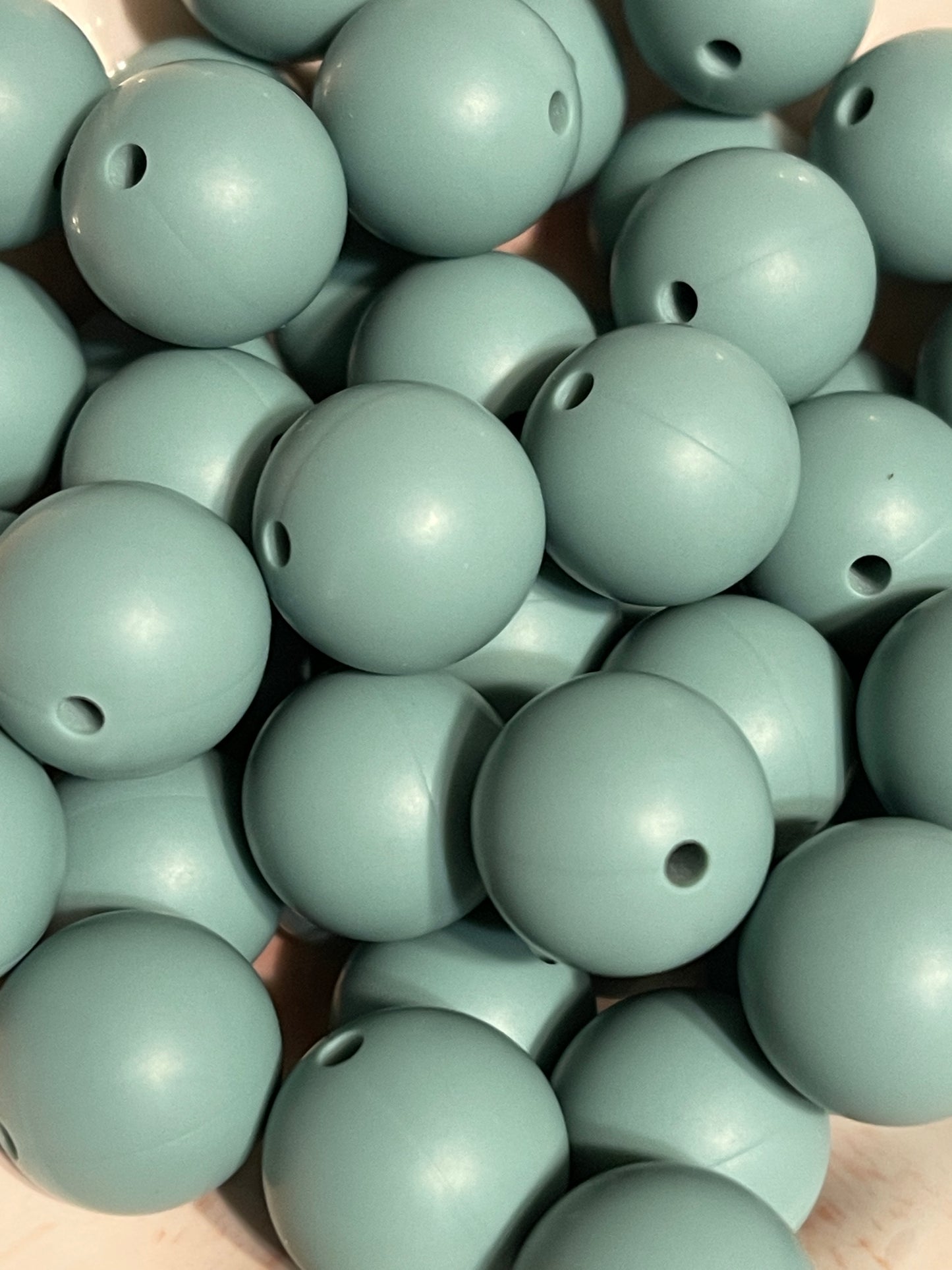Green Grey 15mm round