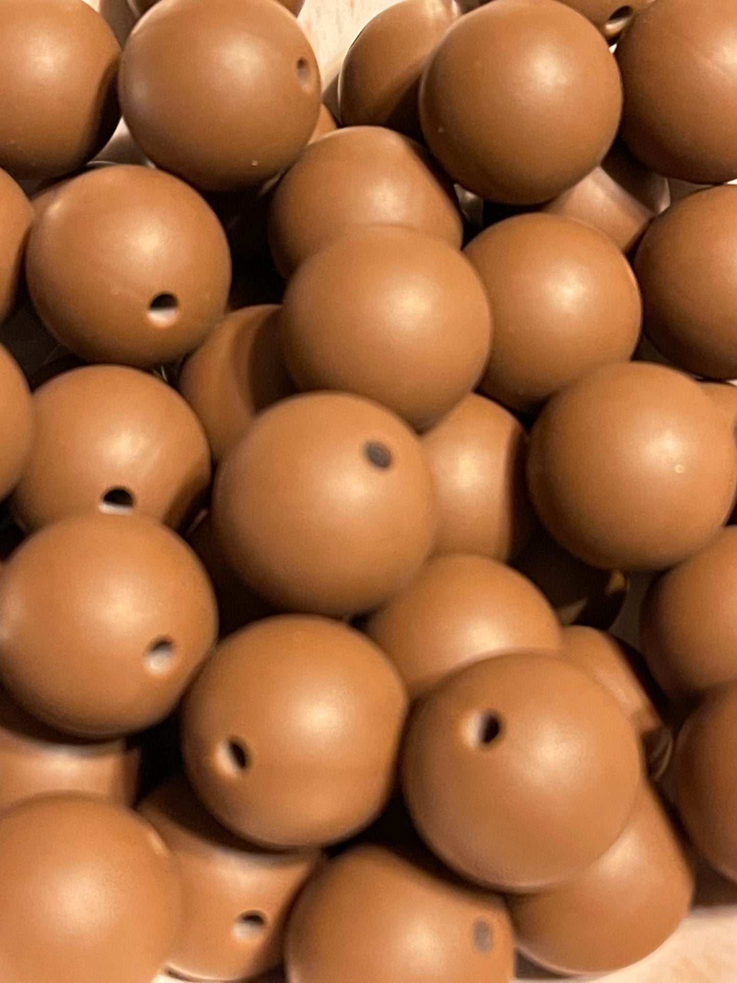 Cow Brown 15mm round