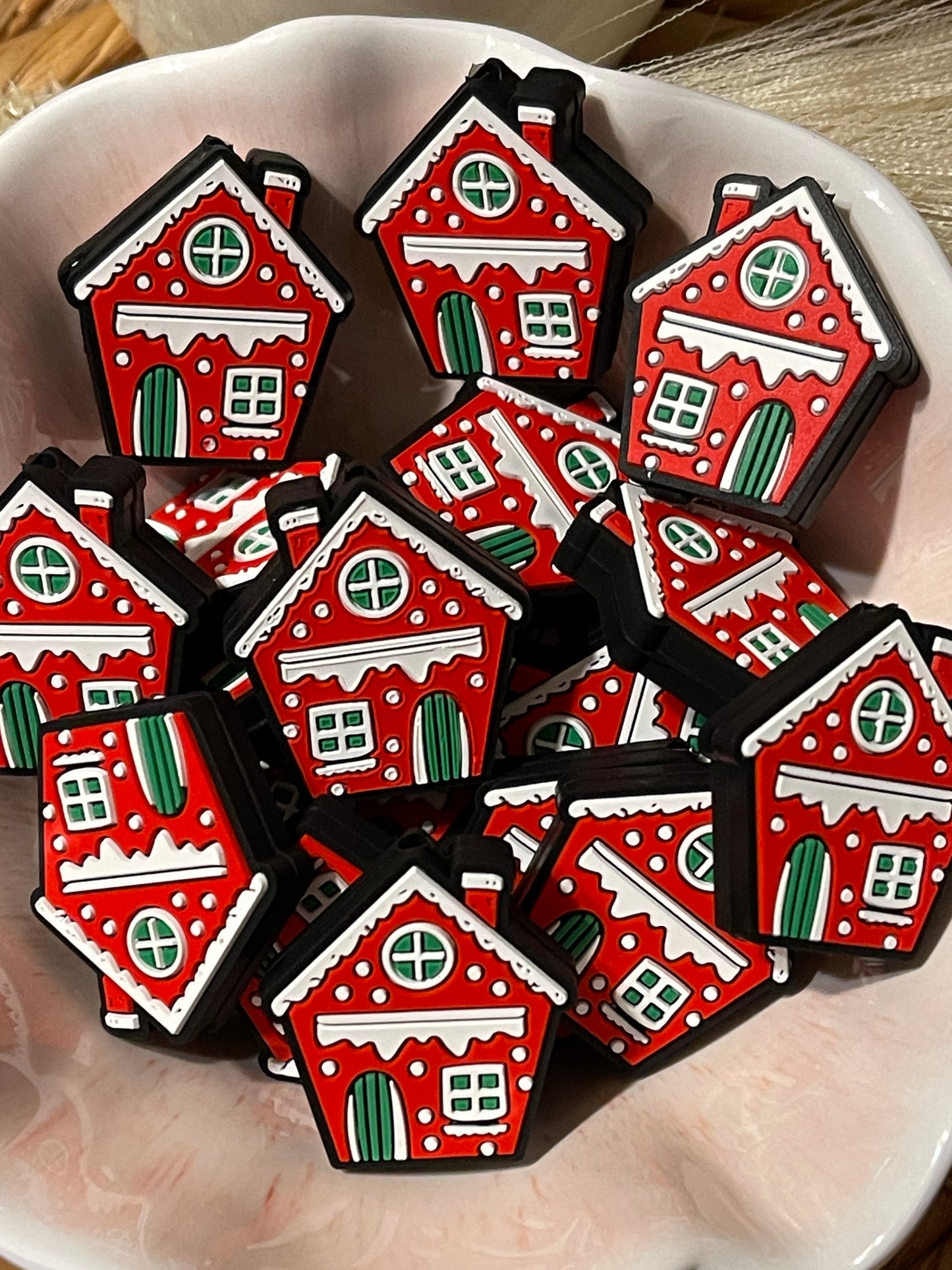 Candy House Focal Red